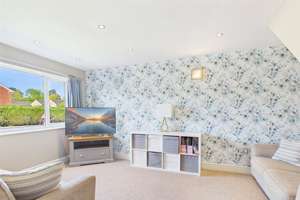 Additional image 2 of 4 bed detached house to rentRoman Way, Ross-On-Wye, Herefordshire HR9