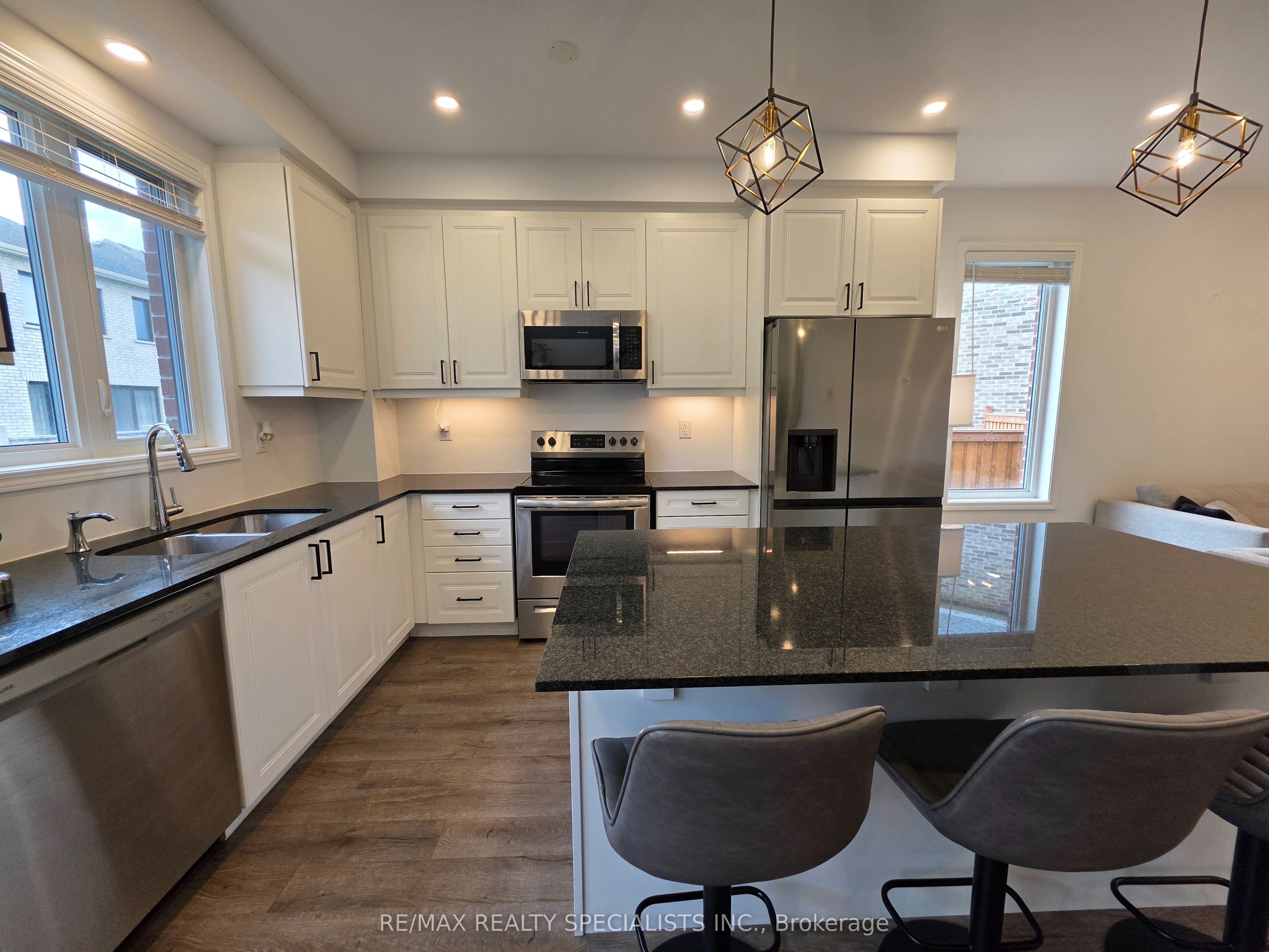 1536 Moira Crescent, Milton, ON, L9E 1Y1 photo 5