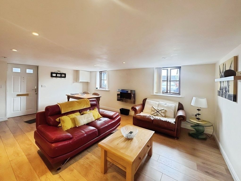 2 bed flat to rentLlanishen, Chepstow NP16 photo 3
