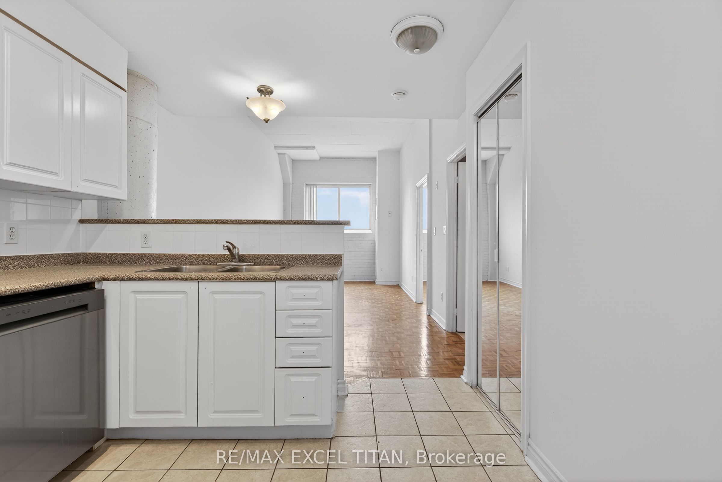 Additional image 5 of 404-1401 Dupont Street, Toronto, ON, M6H 2B1