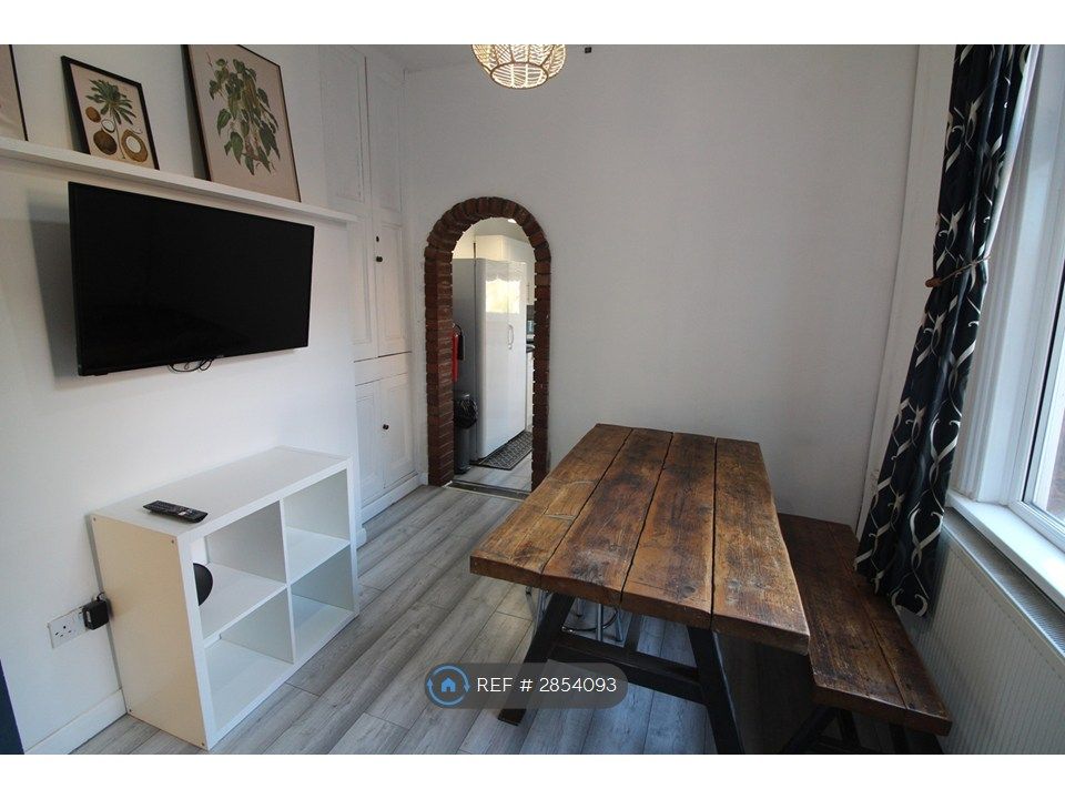 Room to rentLorne St, Chester CH1 photo 4