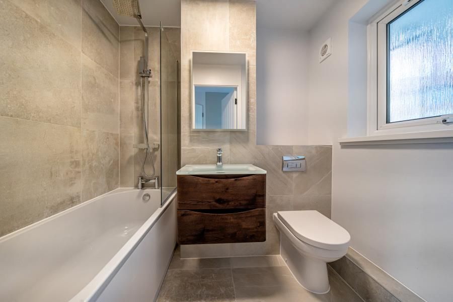 Additional image 5 of Studio to rentQuarry Street, Guildford GU1