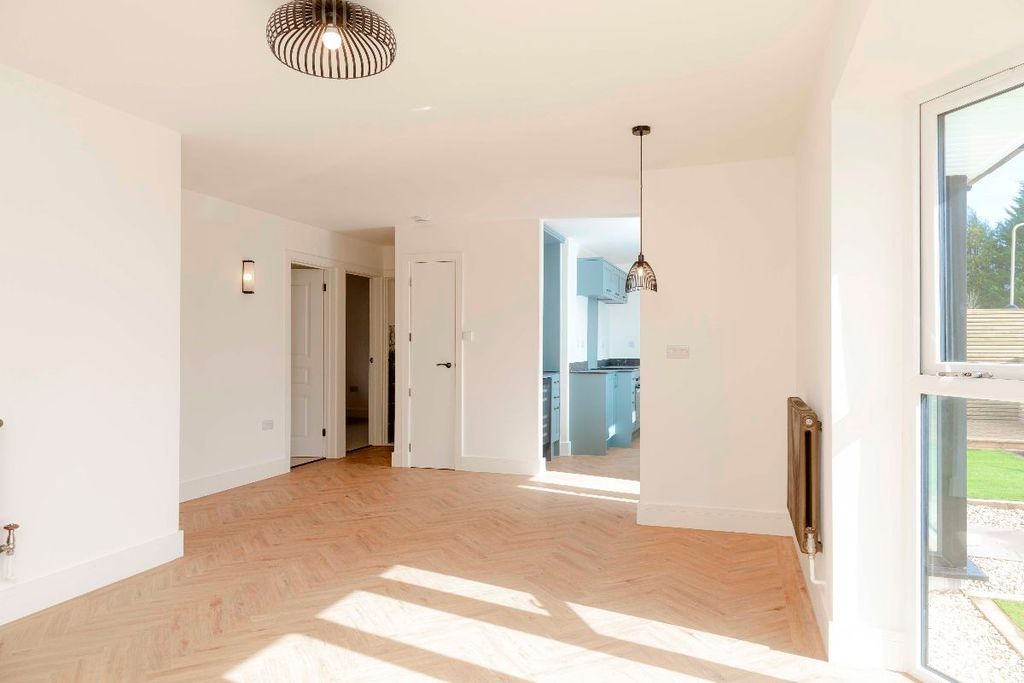 Additional image 11 of 3 bed bungalow to rentAshgrove, Edwardsville, Treharris CF46
