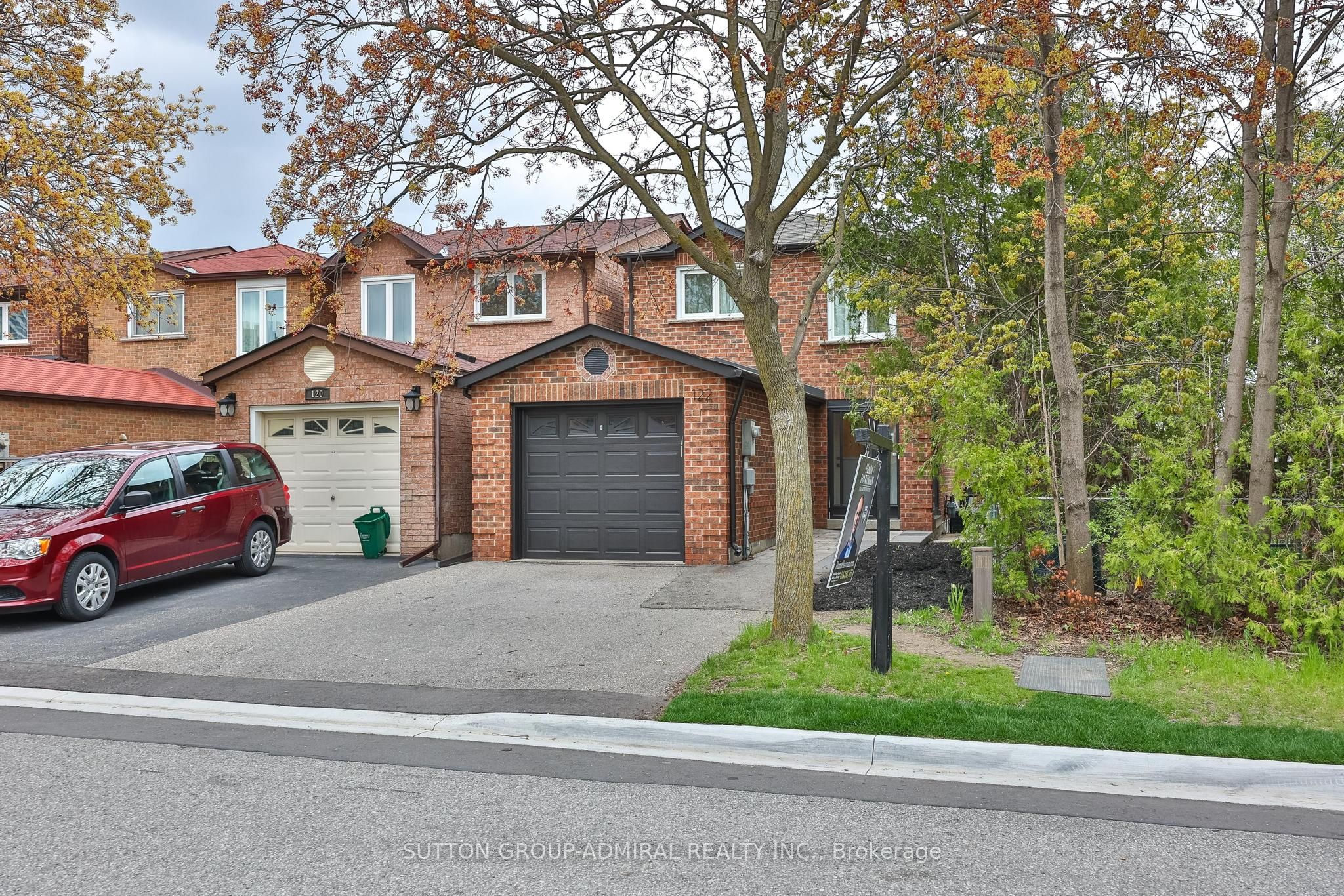 122 Rejane Crescent, Vaughan, ON, L4J 5A8