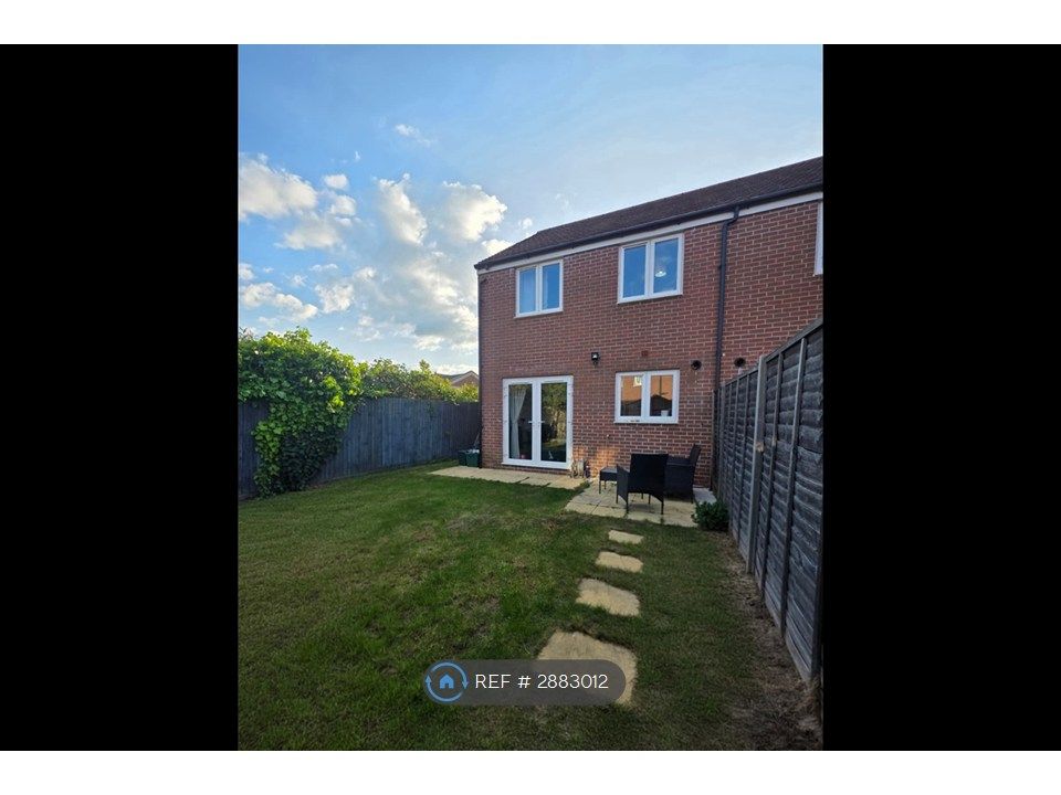 Additional image 4 of 3 bed end terrace house to rentRoger Croft Drive, Thatcham RG19