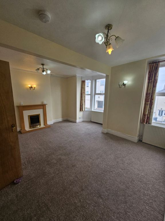 Additional image 3 of 3 bed flat to rentClifton Rd, Llandudno LL30