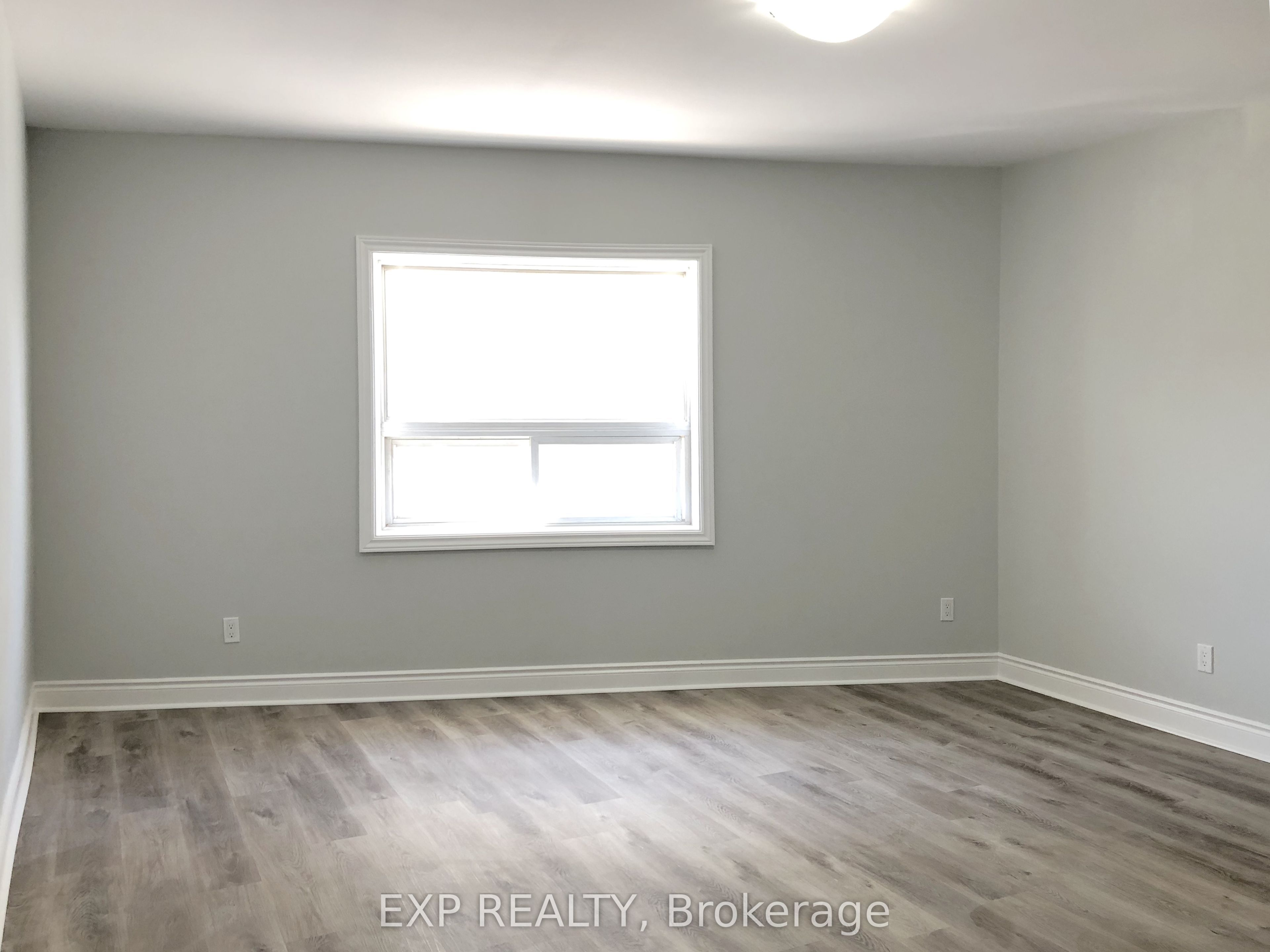 Additional image 2 of 2798 Dundas Street W, Toronto, ON, M6P 1Y5