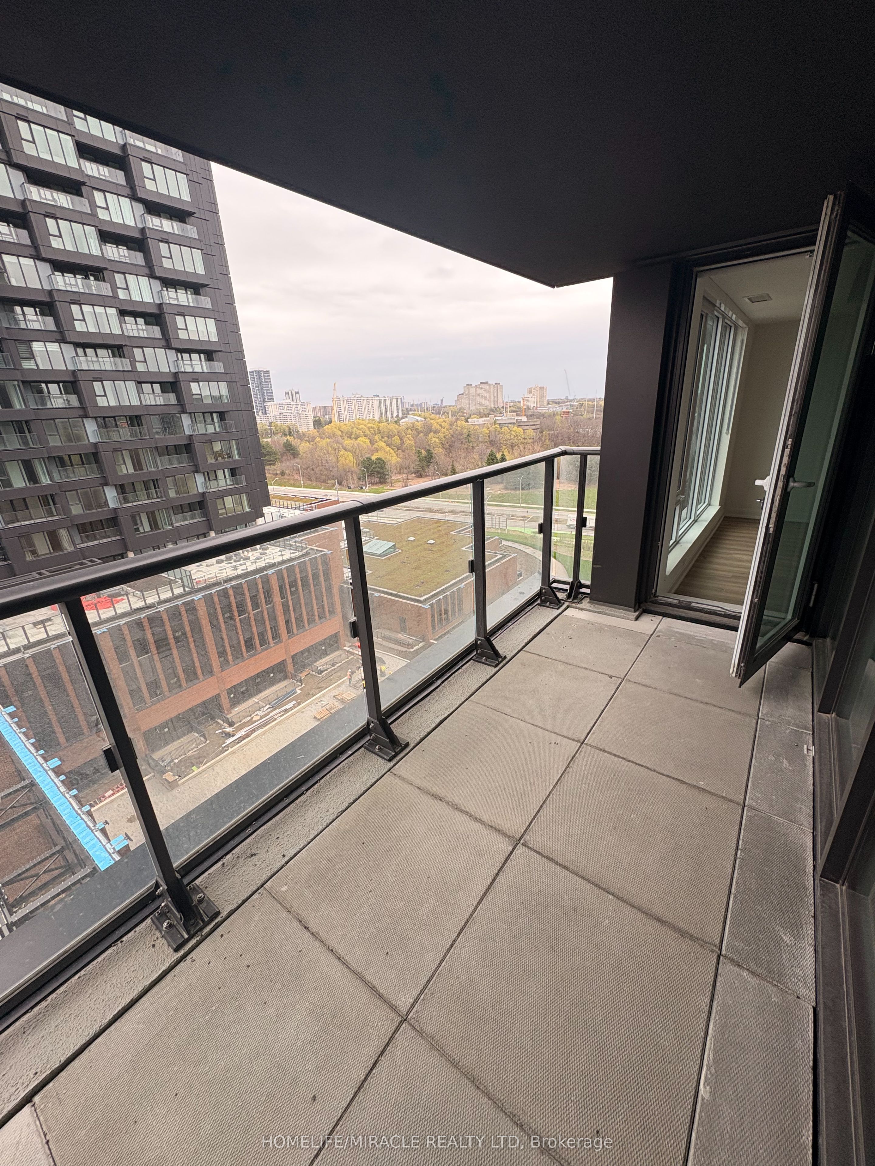 Additional image 6 of 810-1 Quarrington Lane, Toronto, ON, M3C 0S4