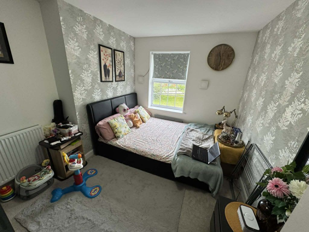 Additional image 11 of 2 bed flat to rentHutton Close, Newbury RG14