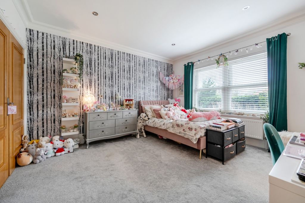 Additional image 18 of 5 bed detached house to rentBarnet Road, Arkley, Barnet EN5