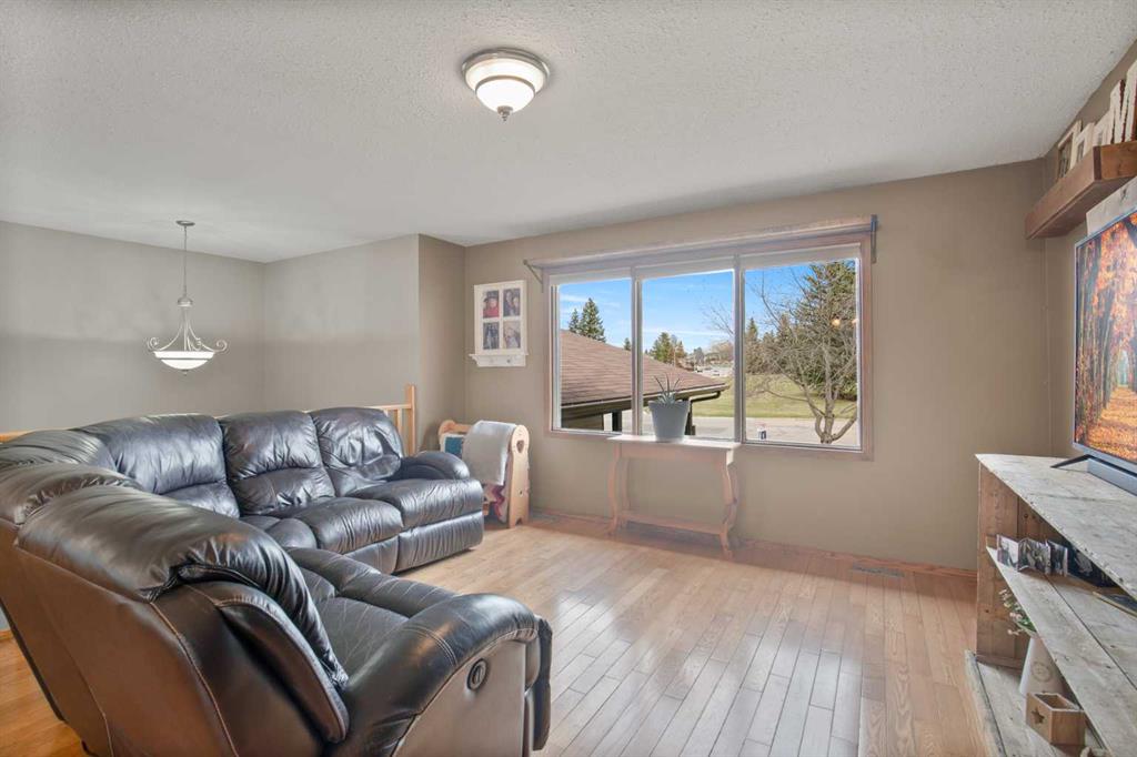 Additional image 5 of 5315 37 Street, Innisfail, AB, T4G 1G6