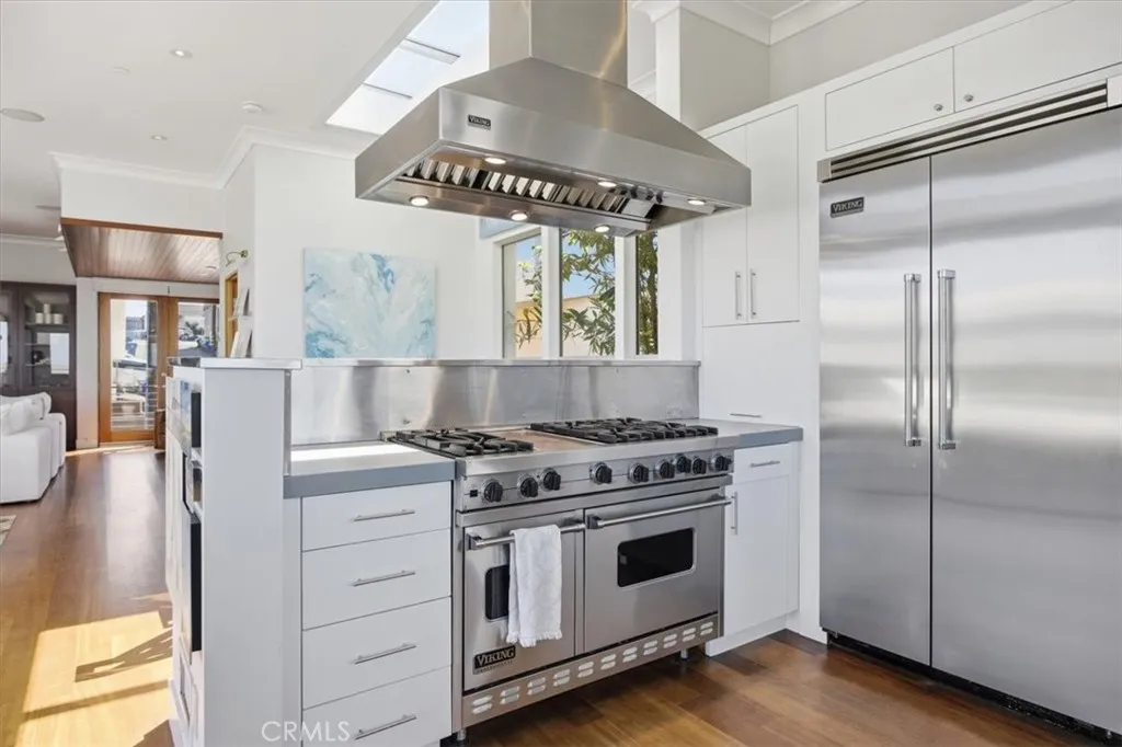 Additional image 43 of 1211 Bayview Dr, Manhattan Beach, CA 90266