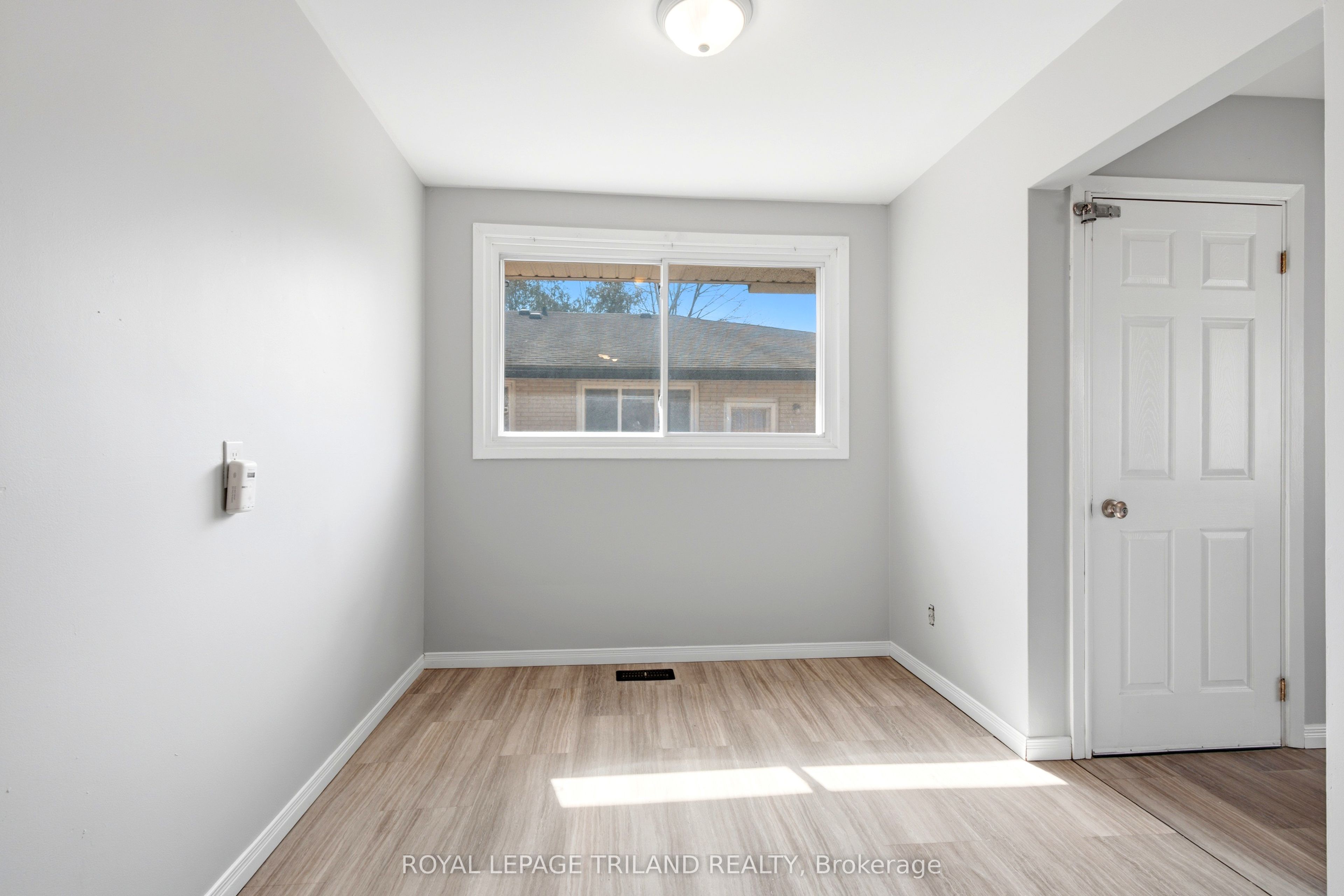 Additional image 6 of A-195B Cedarvale Crescent, Waterloo, ON, N2L 4T3