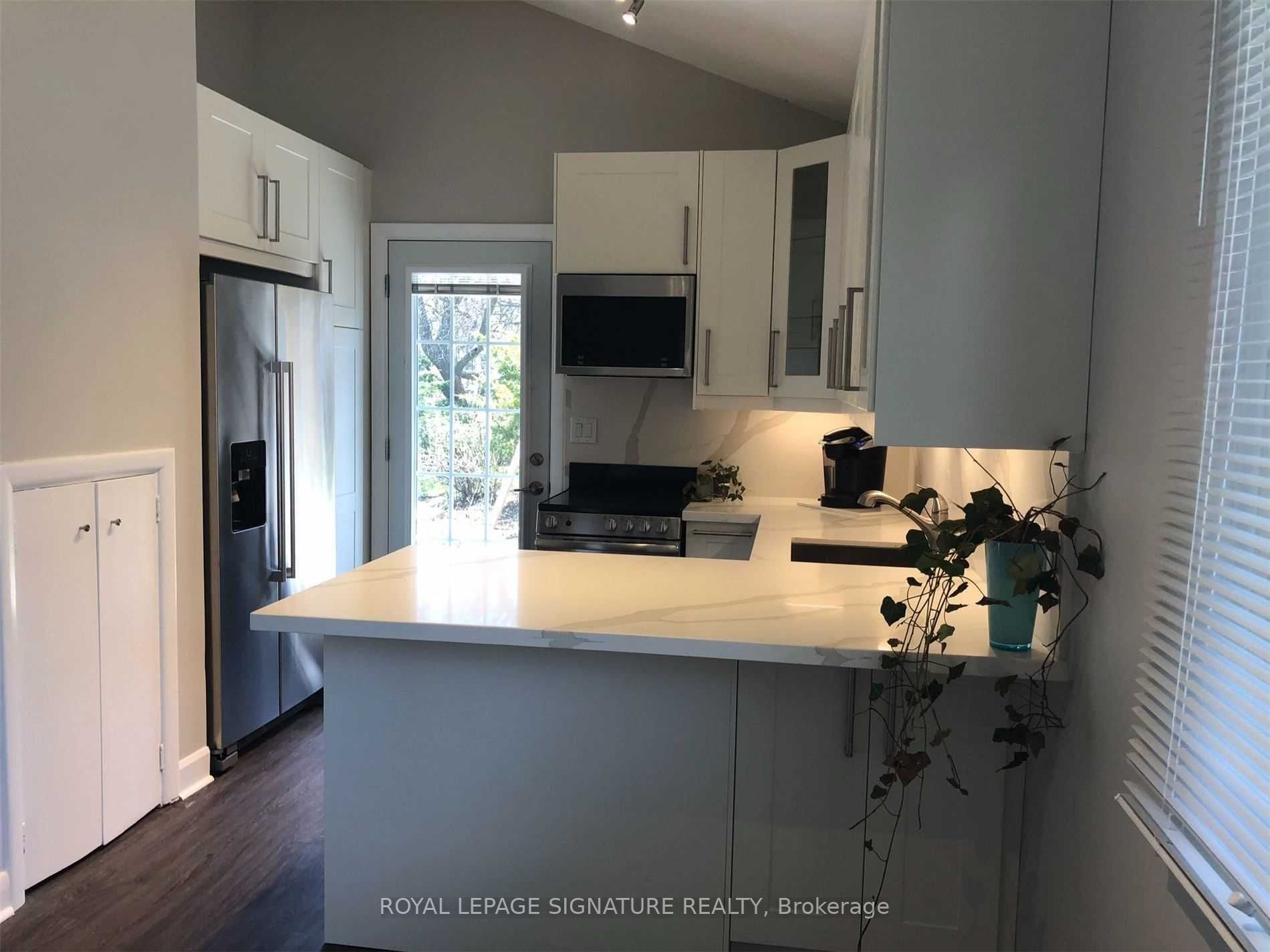 9 Hemford Crescent, Toronto, ON, M3B 2S4 photo 5