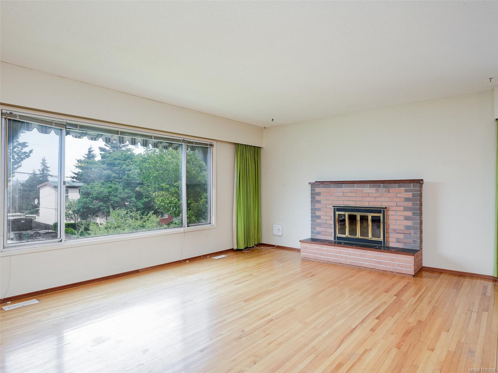 Additional image 3 of 3131 Yew Street, Victoria, BC, V8X 1M7