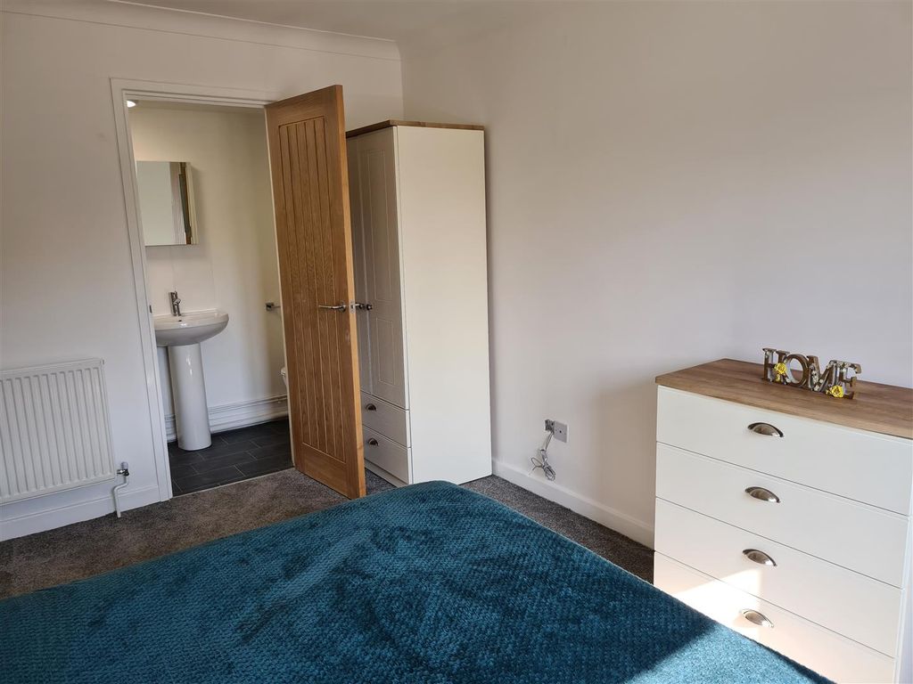 6 bed shared accommodation to rentMaio Road, Cambridge CB4 photo 4