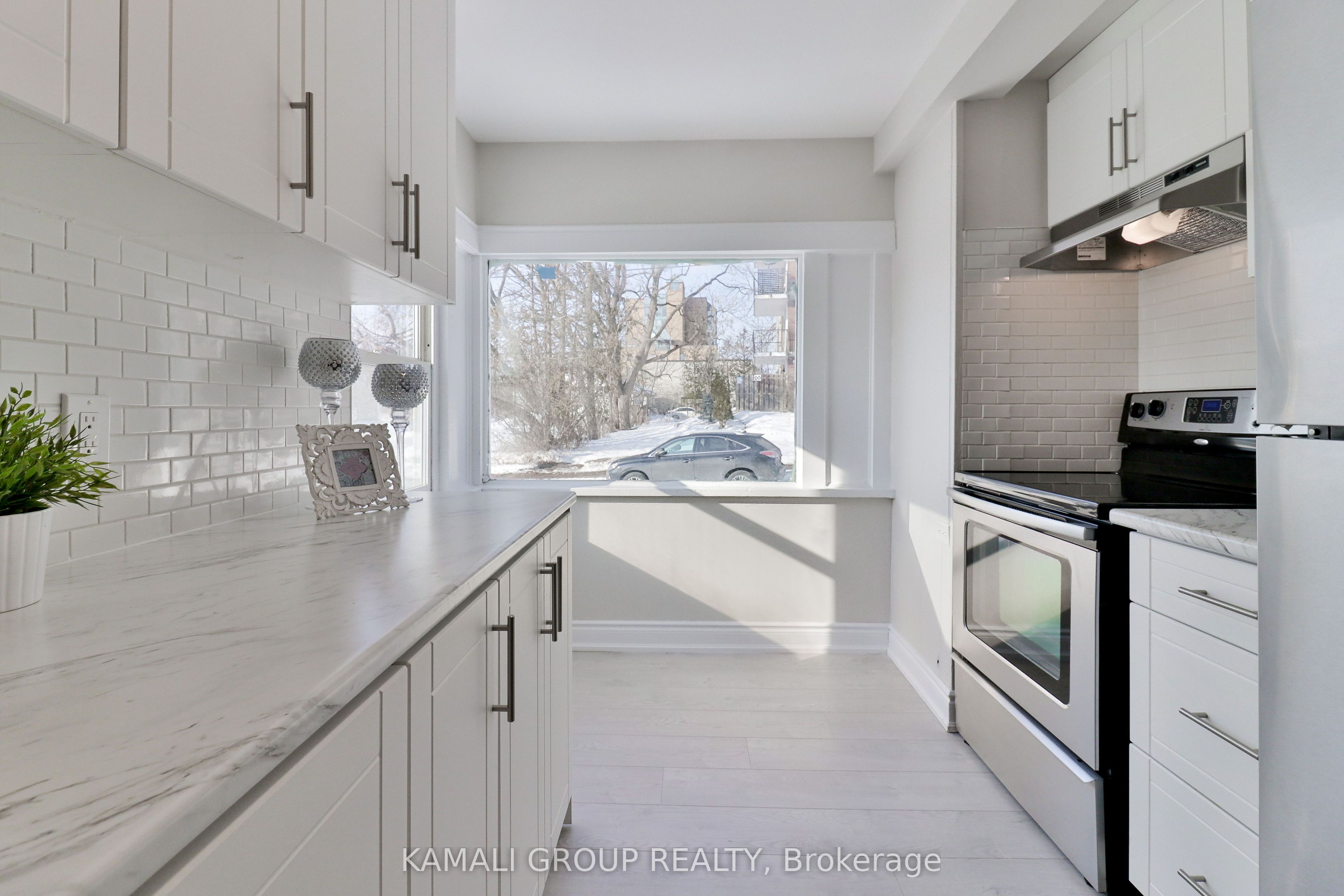 Additional image 5 of Unit 2-93 Mcmillan Drive, Oshawa, ON, L1G 3Z7