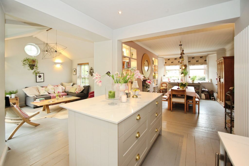 Additional image 3 of 5 bed detached house for saleSchool Road, Miskin, Pontyclun CF72