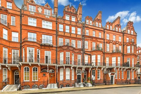 Cadogan Square, Knightsbridge, London SW1X