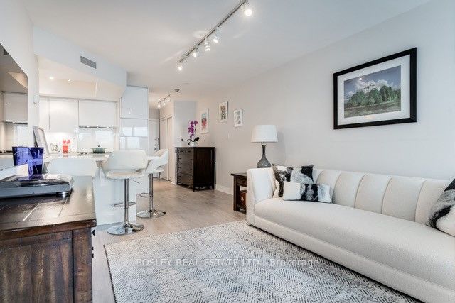 Additional image 3 of 2219-1001 Bay Street, Toronto, ON, M5S 3A6