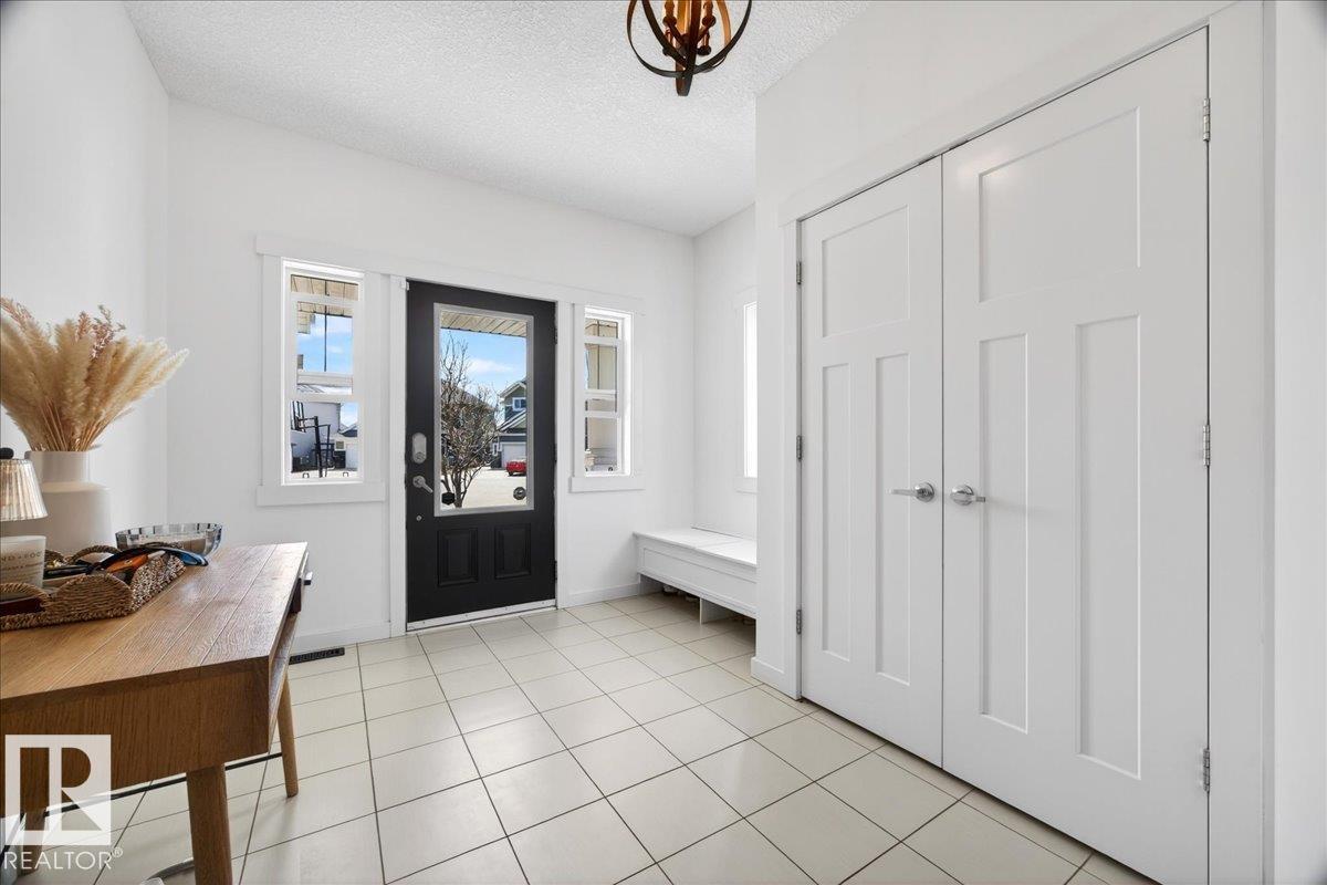 Additional image 3 of 8048 18 Avenue SW, Edmonton, AB, T6X0Z8