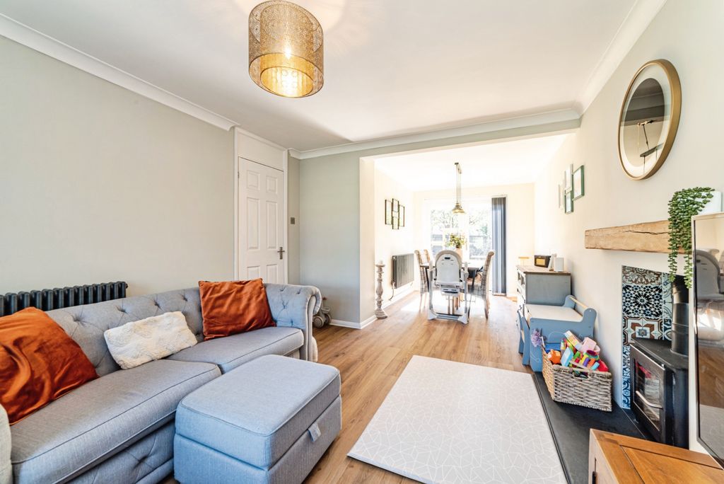Additional image 5 of 3 bed link detached house for saleConstable Close, Basingstoke RG21