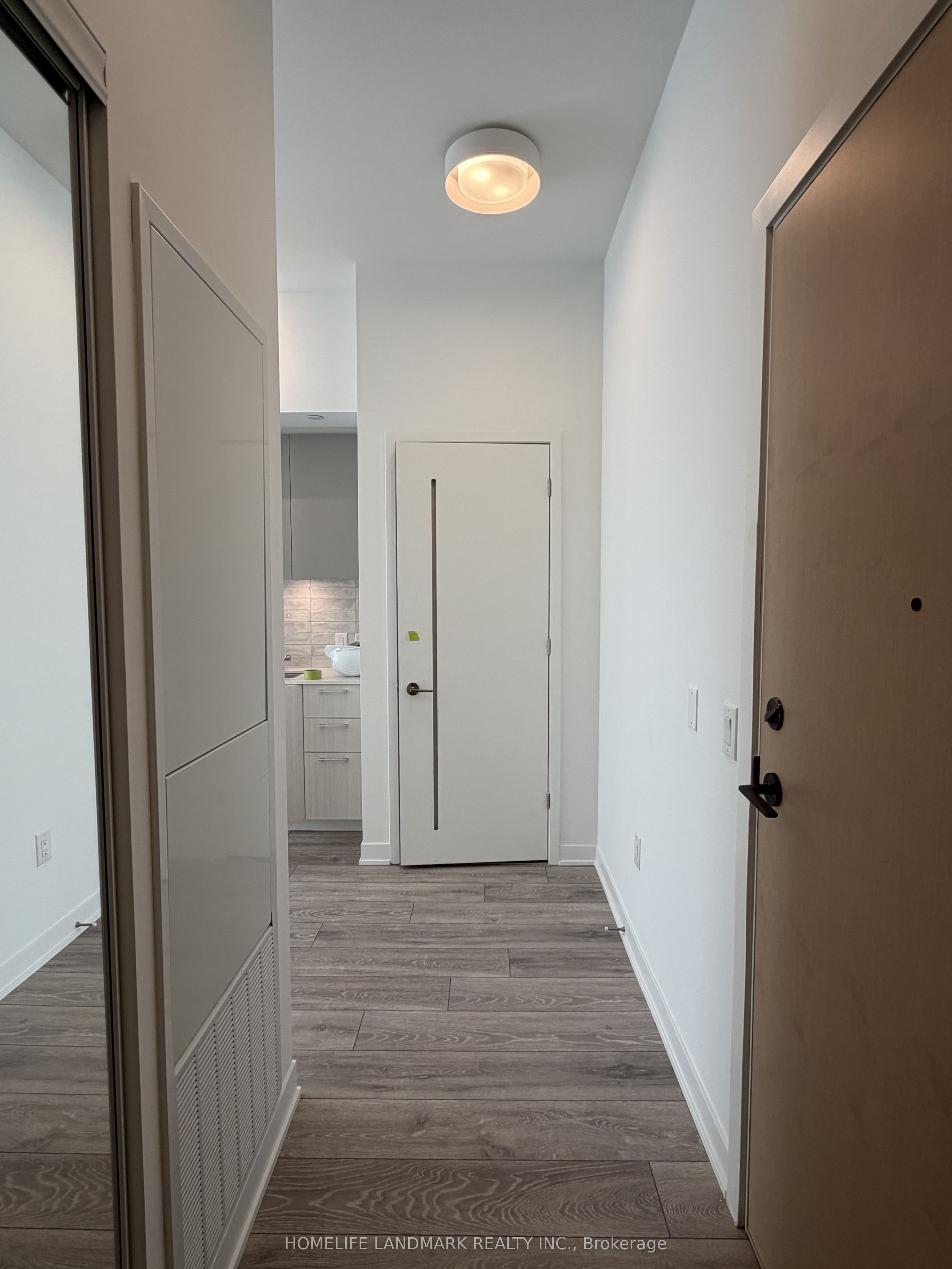 Additional image 2 of 215-10 Oak Street S, Toronto, ON, M5A 0Z1