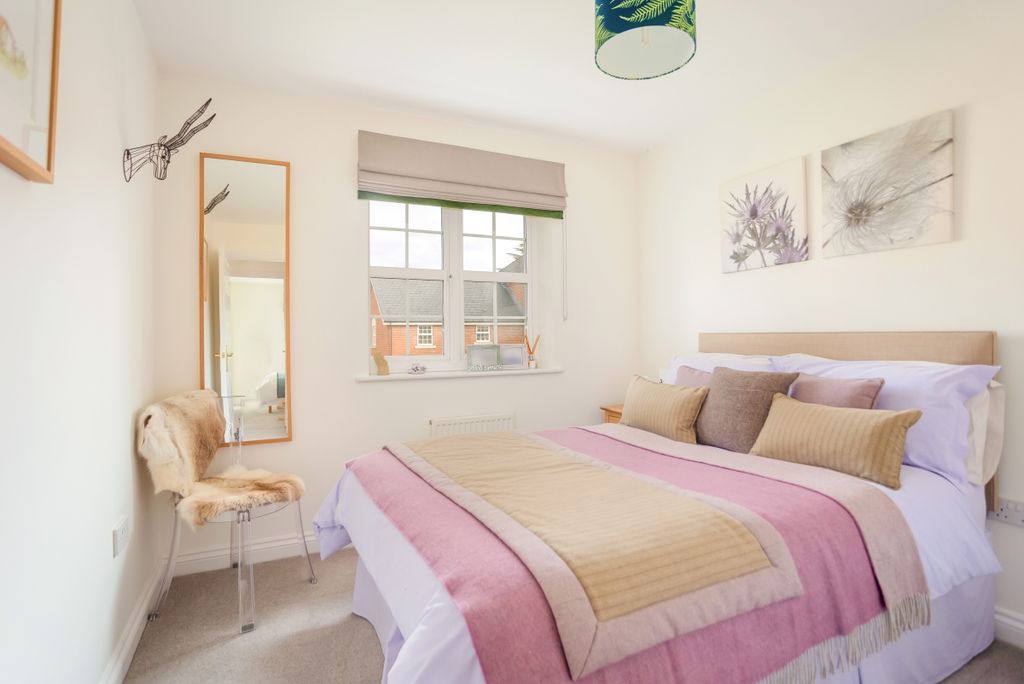 Additional image 10 of 4 bed end terrace house to rentOld College Road, Newbury RG14