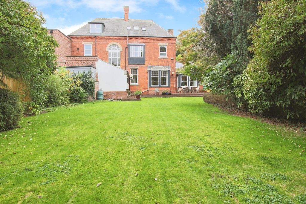 Additional image 20 of 6 bed semi-detached house for saleNewland Park, Hull HU5