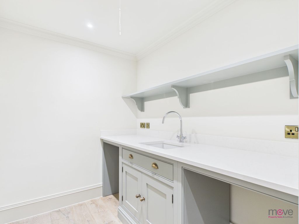 Additional image 8 of 3 bed flat for saleLondon Road, Cheltenham GL52