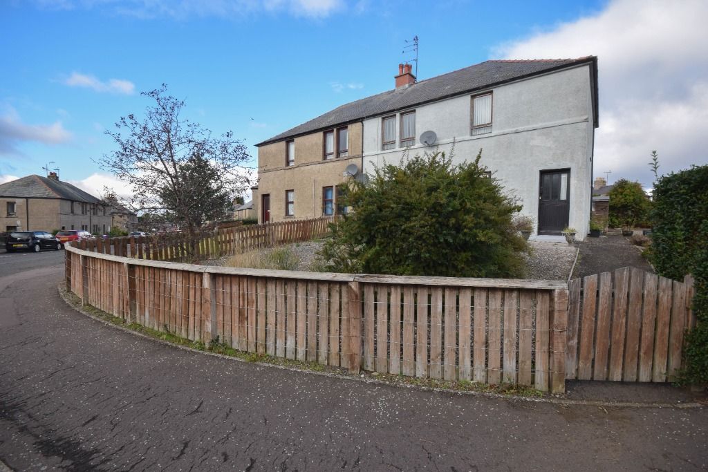 2 bed flat to rentLilybank Crescent, Forfar, Angus DD8