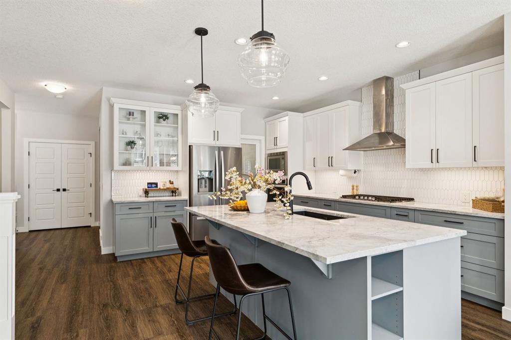 Additional image 5 of 36 Crestbrook Link SW, Calgary, AB, T3B 1G9