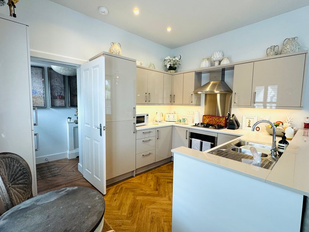 Additional image 5 of 2 bed flat to rentJohnstown, Carmarthen SA31