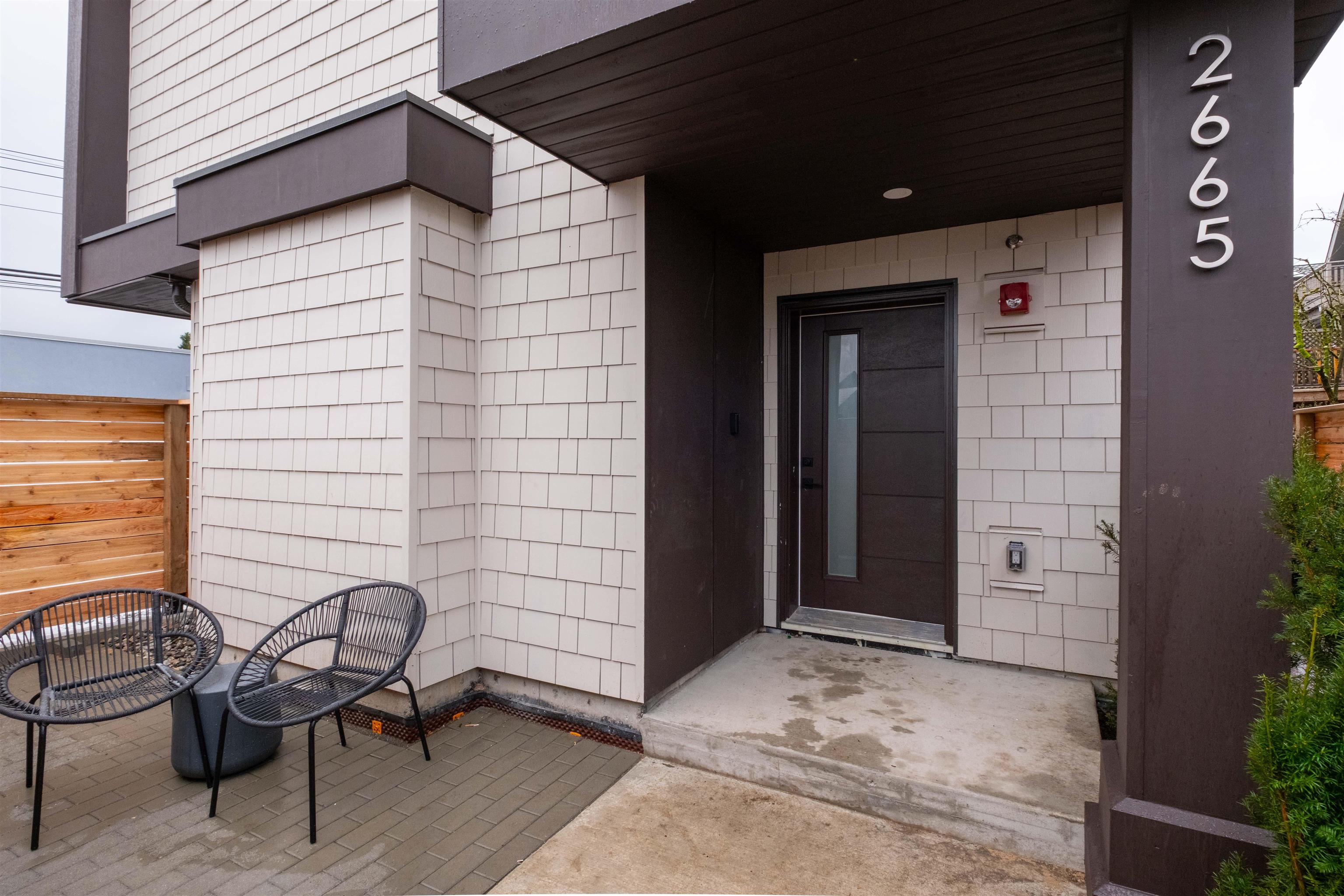 Additional image 3 of 2665 Pender Street E, Vancouver, BC, V5K 2B6