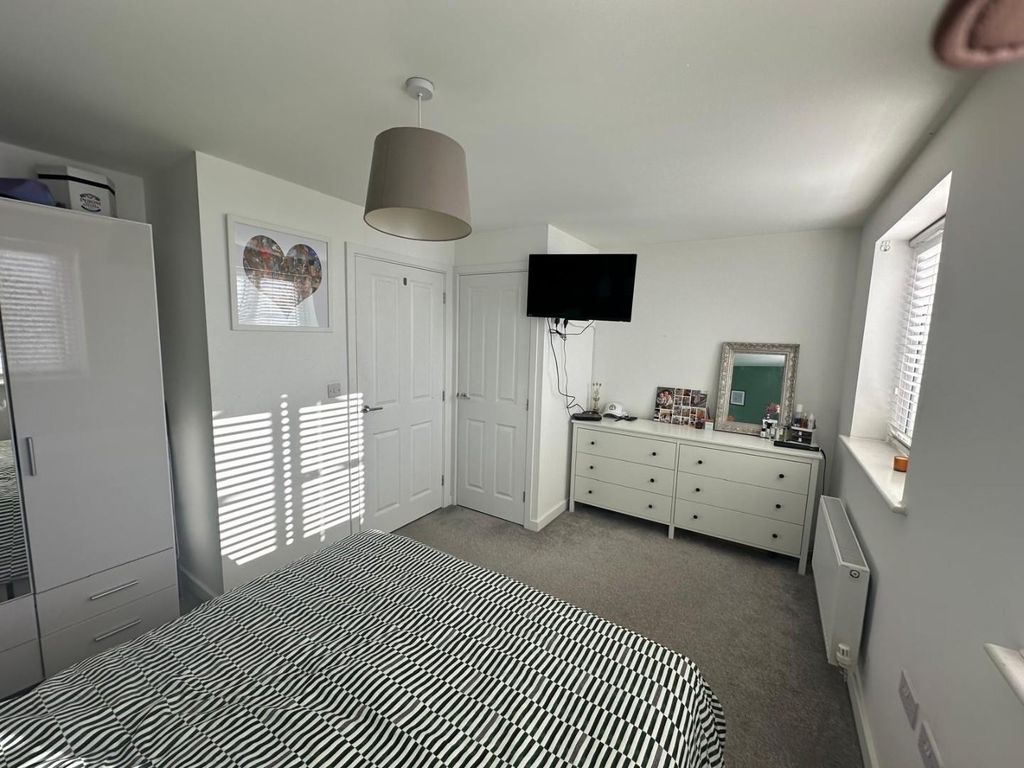 Additional image 12 of 2 bed semi-detached house for saleYates Meadow, Potton SG19