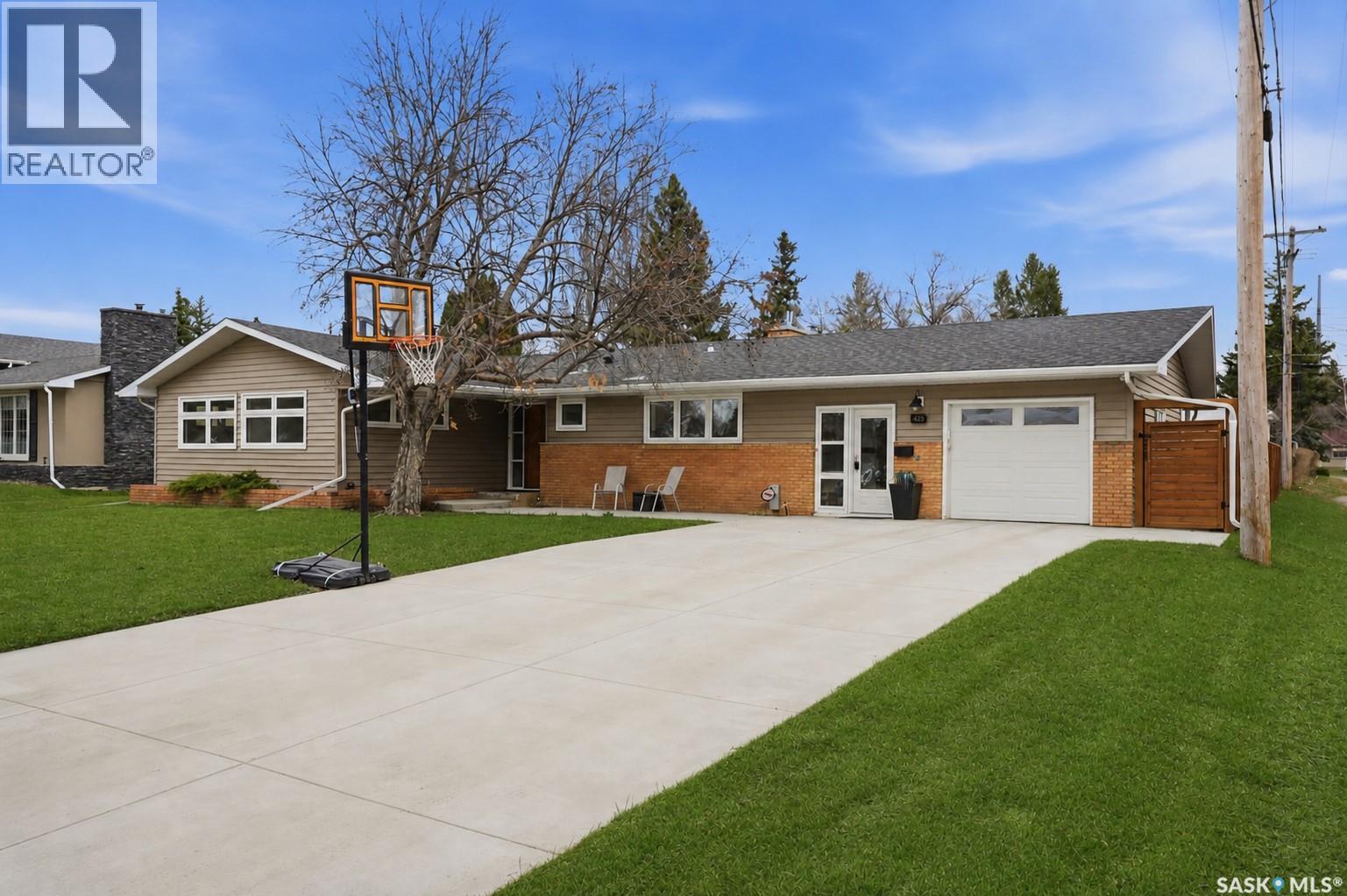 Additional image 2 of 425 Bate Crescent, Saskatoon, SK, S7H3A6