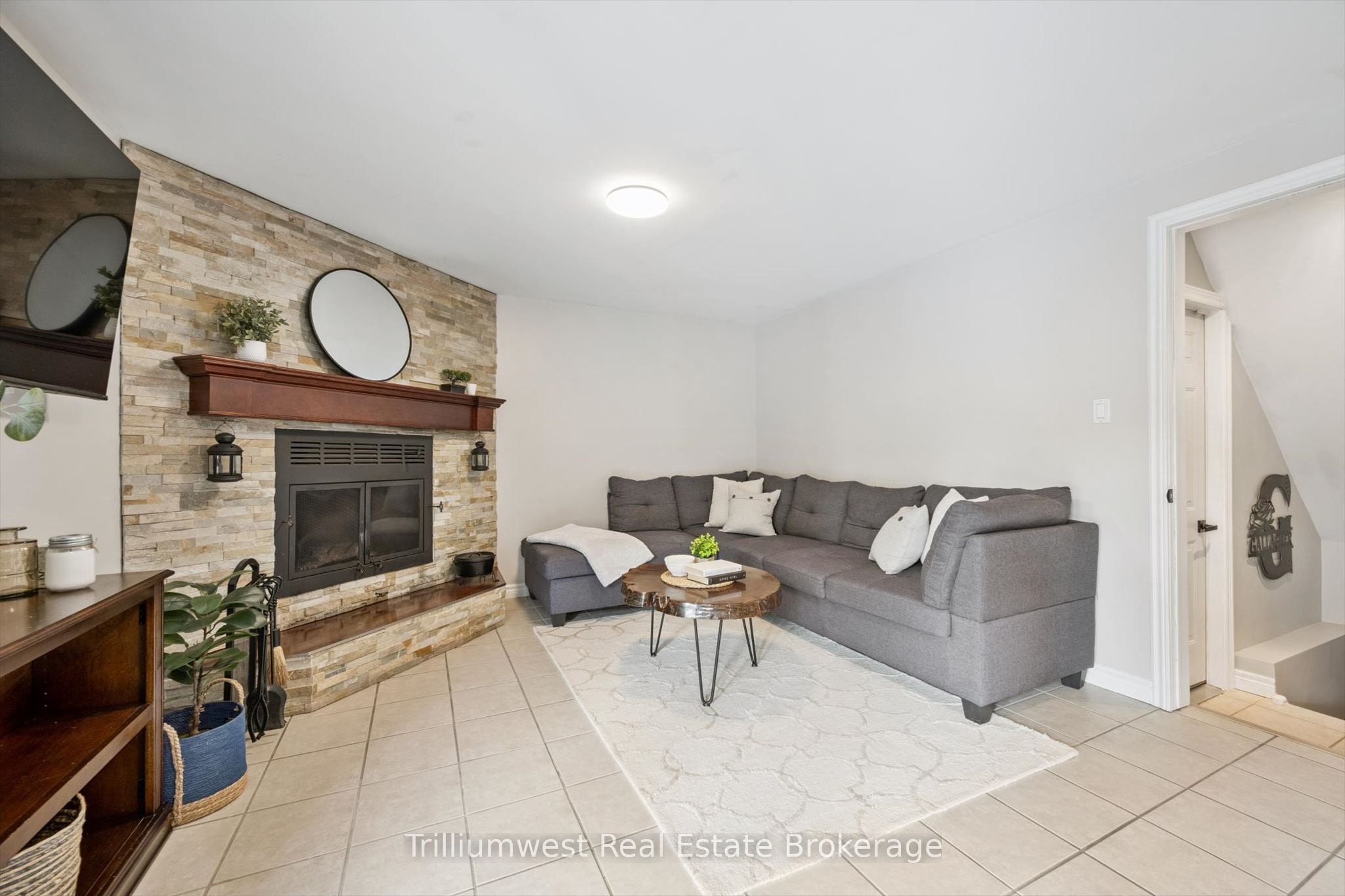 Additional image 5 of 625 Pine Island Crescent, Waterloo, ON, N2V 1T3
