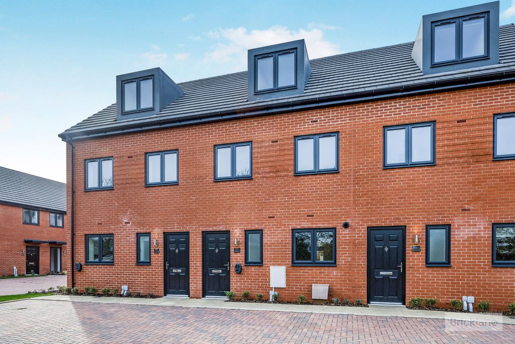 3 bed semi-detached house to rentStonemason Way, Peterborough PE4