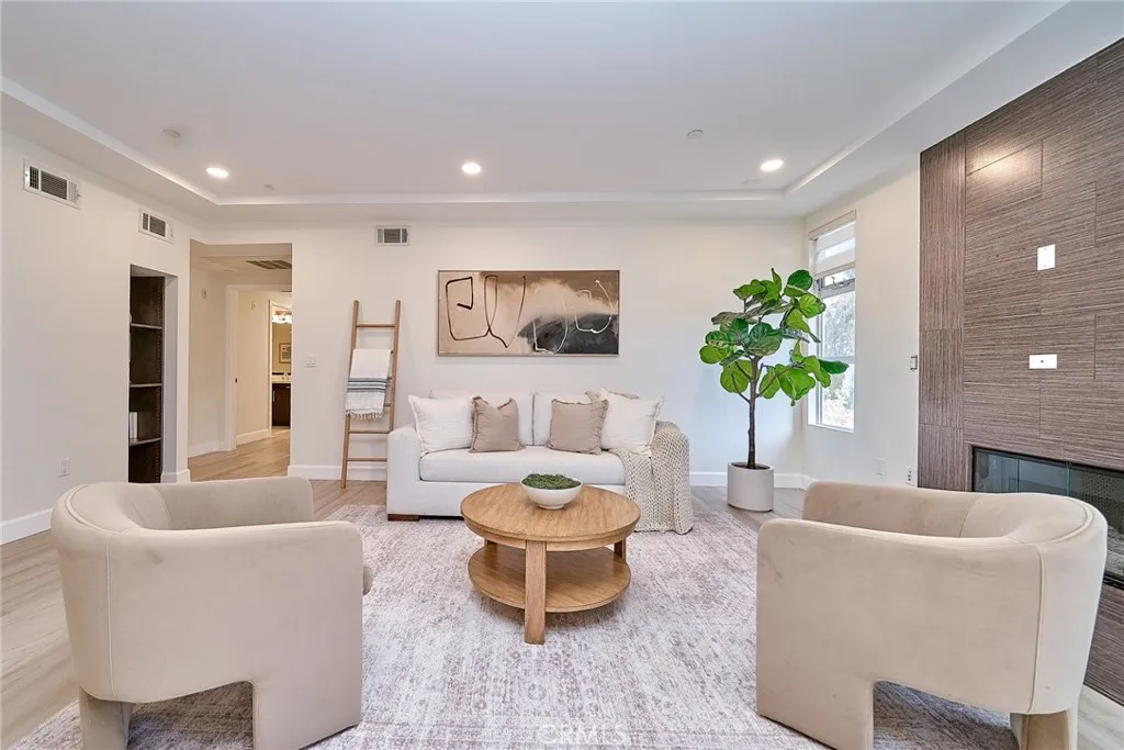 Additional image 45 of 5525 W Olympic Boulevard Unit 202, Los Angeles, CA 90036