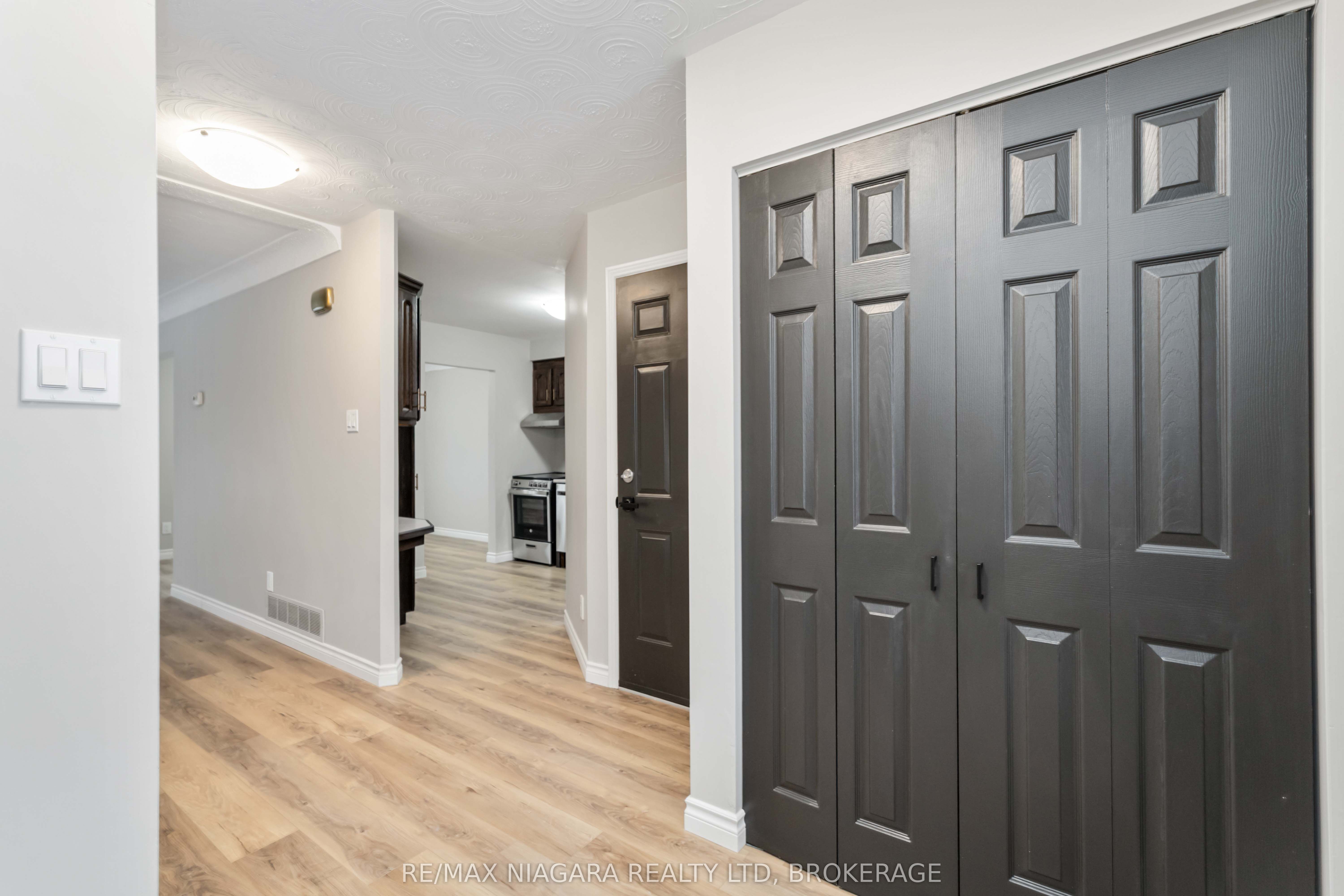 Additional image 5 of 10 Donegel Place, Hamilton, ON, L9A 4Z6