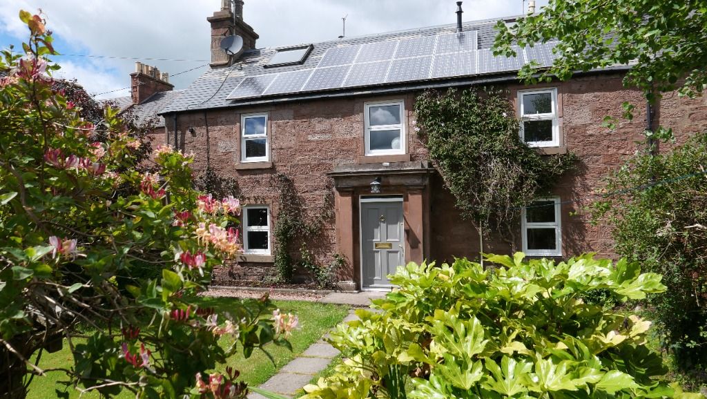 3 bed semi-detached house to rentMorn Street, Alyth, Perthshire PH11