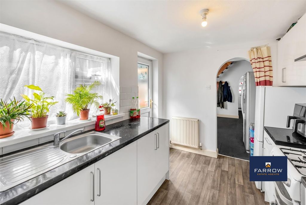 Additional image 3 of 3 bed terraced house for saleConvamore Road, Grimsby DN32