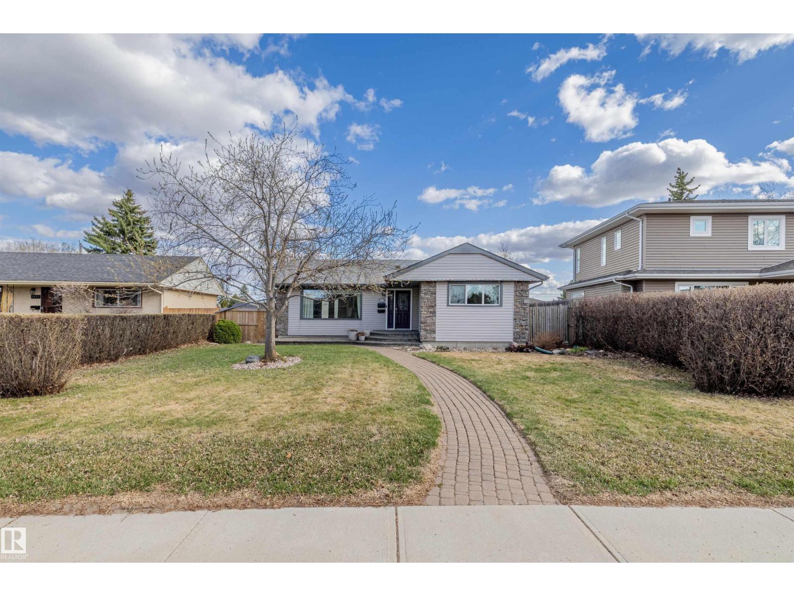Additional image 2 of 7927 71 Avenue NW, Edmonton, AB, T6C0B1