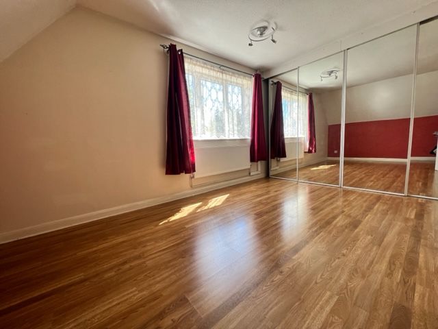 Additional image 4 of 4 bed chalet to rentBickleigh Walk, Peterborough PE3