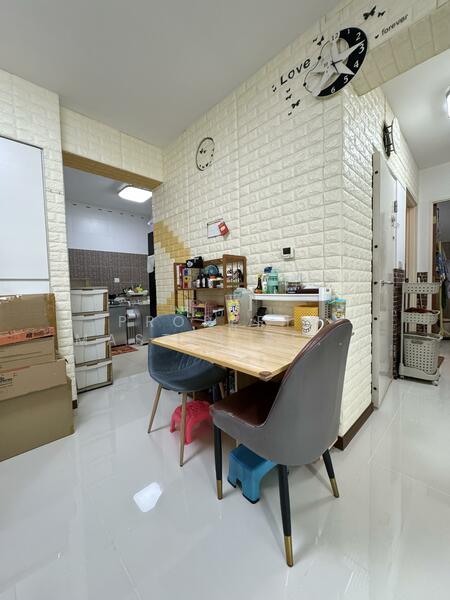 932A Hougang Avenue 9 photo 2