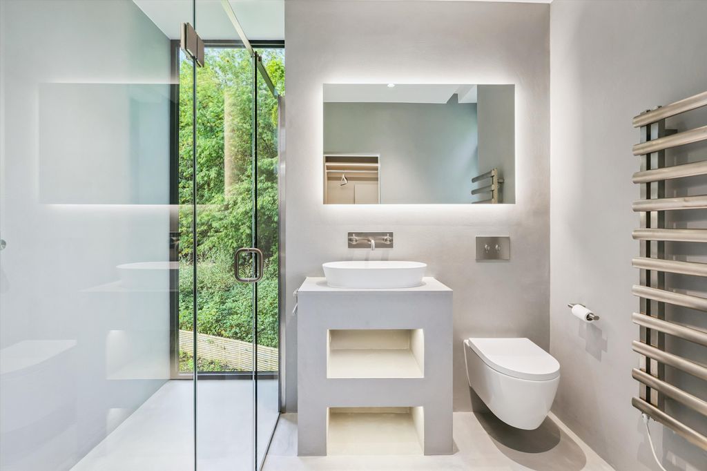 Additional image 22 of 5 bed detached house to rentLondon Road, Windlesham, Surrey GU20