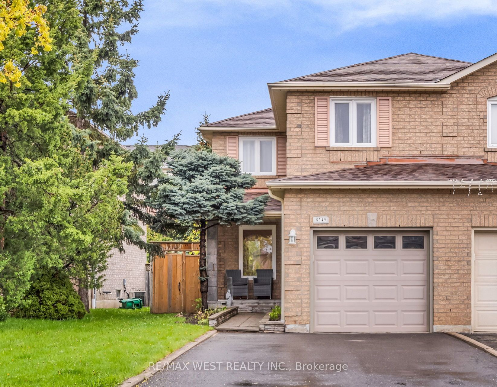 5349 Bullrush Drive, Mississauga, ON, L5V 1Z2