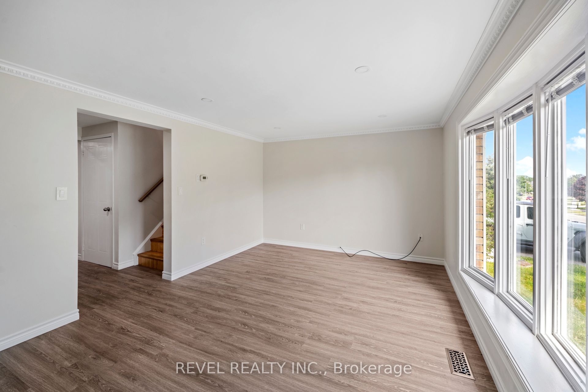 574 Mortimer Drive, Cambridge, ON, N3H 5M6 photo 3