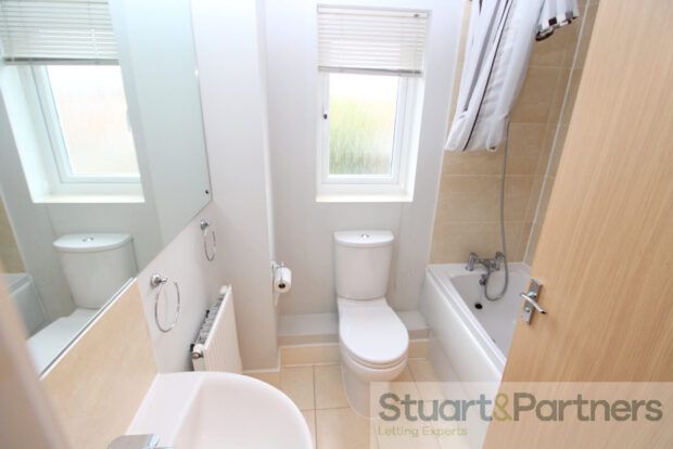Additional image 9 of 4 bed terraced house to rentBarncroft Drive, Lindfield RH16