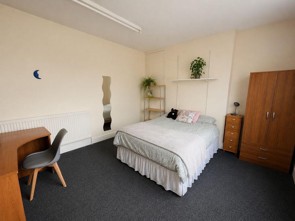 8 bed shared accommodation to rentBrunel Terrace, Nottingham NG7 photo 5